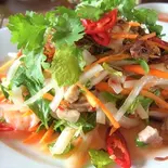 ゴイゴーセン (ハスの茎と海老と豚肉のサラダ えびせん付き)（ベトナム料理店 ホイアン大阪店）
