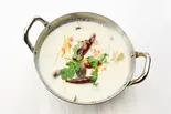 トムカーガイ(本格タイ料理バル プアン 三軒茶屋本店)