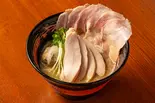 鶏白湯チャーシュー塩ラーメン（noodle kitchen六九麺）