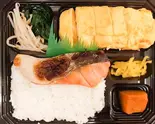 シャケと卵焼きのセット弁当(ぎんのいえ)