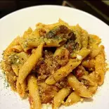 【ペンネ】牛すじ煮込み入りミートソースペンネ（Kitchen＆bar いのせんと）