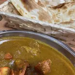 ダールティッカ・ナンセット(Dal Tikka・Nan Set)（INDIAN HALAL RESTAURANT NEW MAHARAJA）