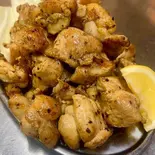 みんな大好き鶏肉の炙り（串屋横丁 人形町三丁目店）