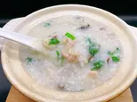 【鶏肉香菇粥】あっさり味の「鶏肉と椎茸お粥」（薬膳しゃぶしゃぶ 小尾羊 銀座店）