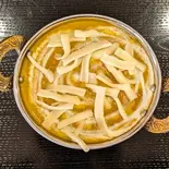 チキンチーズカレー Chicken Cheese Curry（アジアン料理エバーグリーン）