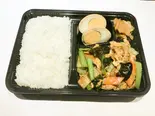きくらげ豚肉卵炒め弁当（中華厨房 杏杏）