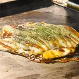 名物「ぺちゃ焼」（大玉たこ焼 あほや 帝塚山 [Big Ball “TAKOYAKI” AHOYA TEZUKAYAMA]）