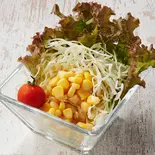 【単品】コーン野菜サラダ（うどん 益子 なんば店）