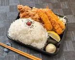 1キロからあげ＆エビフライ弁当（【メガ盛り‼】1キロ弁当工房 肉MAX！！ 菊水店）