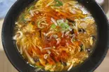 サンラータン麺（鑫盛宴）
