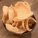 タイのスパイシーえびせん（アジアン料理と燻製バルHaHaHa）