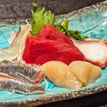 日替わりおまかせ刺盛り5品（四谷 藤すし）