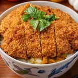 女王様のとじないダブルロースカツ丼（カツ丼 三代目 なかじま 新宿店）