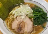 【こだわりの詰まった王道ラーメン】中華そば（麺やシバケン）