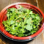 生春菊のサラダ（和牛赤身塊焼き 肉小屋 志村坂上店）
