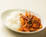 イカ炒め丼 Squid Stir-Fry Rice Bowl（韓国料理 自起屋）