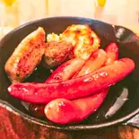 窯焼きソーセージ盛（笹塚アキッチョバンブー）