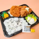Aセット 粗挽きメンチカツと若鶏もも唐揚げ2個（あげまる）