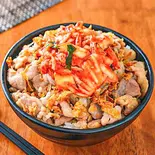 キムチガリバタ豚丼並(お肉200g) Garlic Butter Pork Rice Bowl with Kimchi (M, 200g Meat)（激盛り豚丼 メガトン 江古田店）