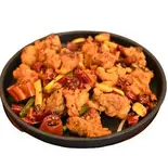 四川風鶏肉の辛口炒め( 辣子鸡)（中華料理 無限鴨）