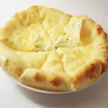クリームチーズナン/cream cheese naan(インドネパールレストランアムル)
