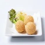 ゴマ団子(芝麻团子)（中国料理 新上海）