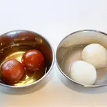 グラブジャムン/ラシュグッラ 2/2 picRasgulla/Gulab Jamun（インド料理 AYUSH）