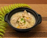 名物!じっくり煮込んだもつ煮込み(どうらく亭)