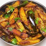 アルベイガンカレー (Aloo bangan dry)（ロイヤルタジ）