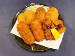 4種のミックスフライ2(精肉店直送!ステーキ丼・コロッケ・カレーのお店 へそ)