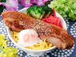 【温玉】丸々一本角煮丼(小盛)（【名物！丸々一本角煮丼】大将のうまとろ食感じっくり煮込み）