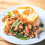 【人気No.1!】ガパオライス Most Popular! Gapao Rice(タイ屋台 999 新橋店)
