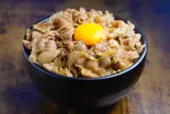 2倍盛り！豚すき焼き丼Pork Sukiyaki Rice Bowl(LL)（ガッツリスタミナ丼！！野郎の道！！～千歳烏山店～）