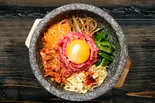【生食可能】溶岩焼ユッケビビンパ Yogan-Yaki Yukhoe Bibimbap（溶岩焼きビビンパ専門店「ファルファサン」 竹ノ塚店）
