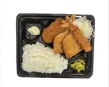 玄武弁当(カニクリームコロッケ、エビフライ、イカフライ、キャベツ、ポテトサラダ、漬物、ご飯)（Romancingとんかつキッチンたぐ）