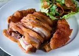 豚のすね揚げ Bap heo chien gion (fried meat)（ベトナム料理ハノイレストラン川崎）