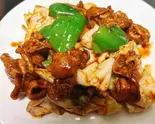 ホルモンとキャベツの辛味噌炒め（龍海閣 片倉町店）