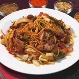 ネパールチキン焼きそば Nepalese CHICKEN CHOWMEIN（MINI NEPAL DINING and Bar）