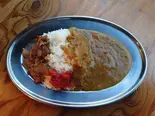 黒毛和牛の牛すじ合いがけカレー(炭火ホルモン焼き まるかん)