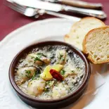 広島産 牡蠣のアヒージョ（スペインバル ラ・ピカーダ・デ・トレス Spain Bar La Picada de tres）