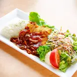 きのこソースのチキングリル（エビフライが自慢の洋食屋 レストランクーポール 砧店）