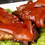 秘伝タレ味付け豚足肉(骨あり) 酱猪蹄 1個(ChuuChuuフルーツ盛り盛りアサイーボウル Fruit-packed Acai Bowl 駒込店)