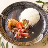 薬膳黒チキンカレー（薬膳カレー＆薬膳料理 香食楽）