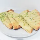 ガーリックチーズナン/ Garlic Cheese Nan（ドワリカズ/DWARIKAS）