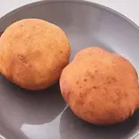 【カフェタイム限定価格】バナナバンズ/Banana Buns 2pc（バンゲラズスパイス ビストロ＆カフェ 東京駅店）