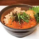 鮭イクラ丼(酒彩ノ館 繁稲)