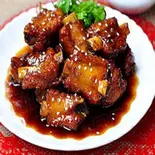 スペアリブの甘酢あんかけ(糖醋排骨)（中華料理美山飯店）