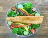 【当店の人気No.4】焼き大トロサーモンサラダボウル 【Popularity No.4】Grilled large toro salmon salad bowl(たっぷり野菜のサラダボウル)