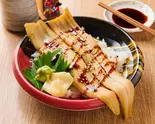 【人気No.1】はみ出る穴子丼(ちゃぐちゃぐサン)