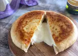 チーズクルチャ (Cheese Kulcha)(アナム本格インド料理)